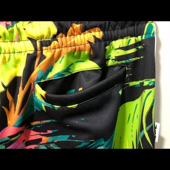 Nike Sportswear Floral Print Pants, AR1613-389, XL - Picture 13 of 16